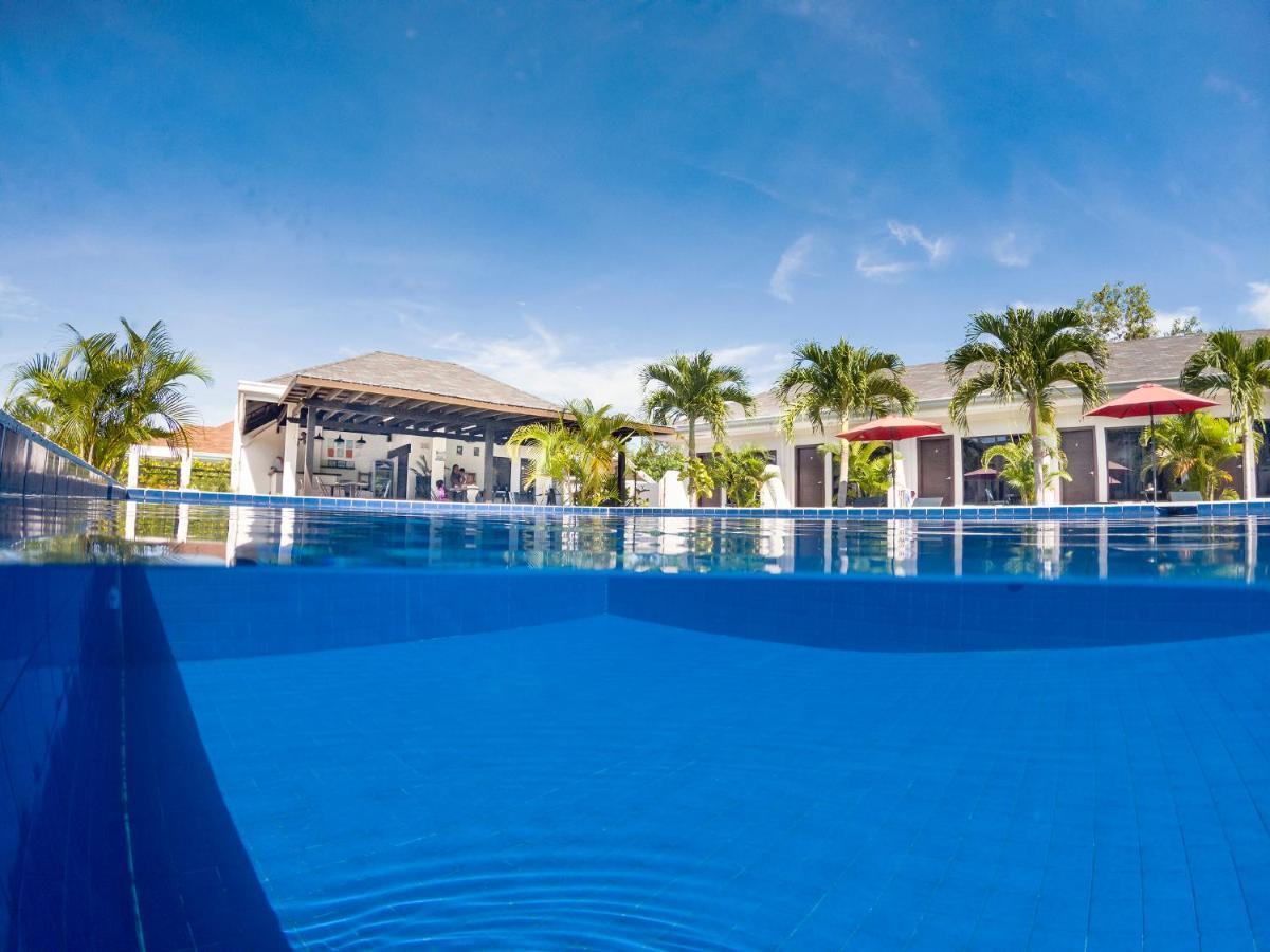 Ohana, Panglao Resort. Buitenkant foto